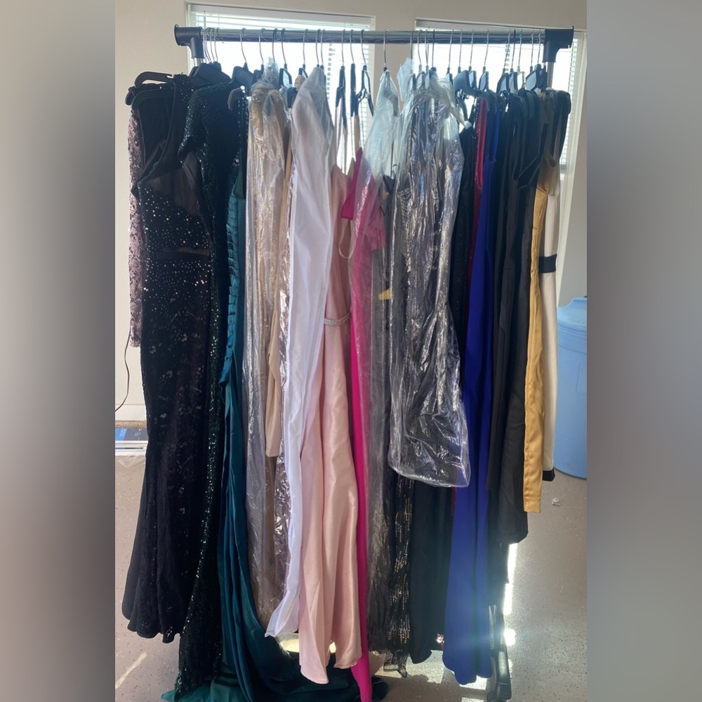 Several Beautiful Stunning Dresses Wedding, Prom, Night-out or a cocktail event.